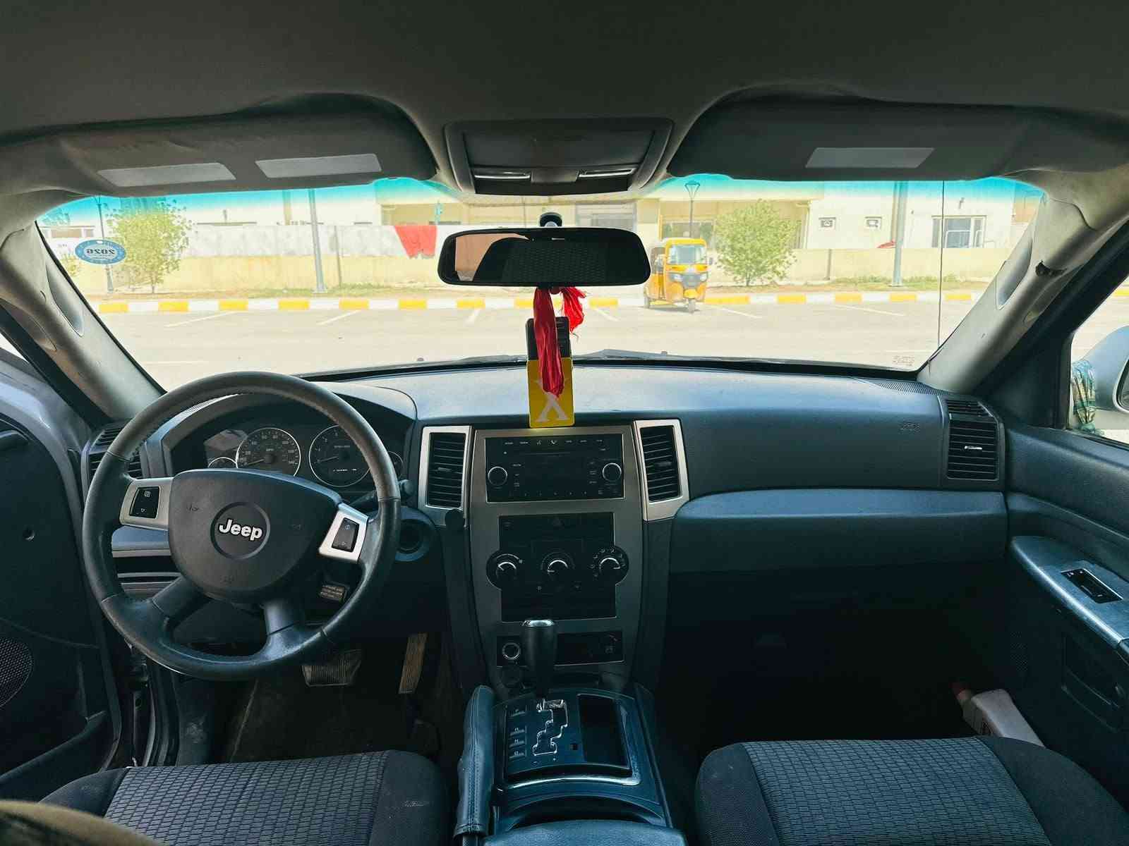 جيب لاريد 2008جديده السعر مناسب  تجي وتقتنع وعيوني اللك
محرك V6 3.7L سته سلندر مرغوب كيرو محرك بشرط  ( سيارا رقم سليمانيه تحويل شرط بسمي )
سياره بدون حادث بيه رشتين بالباب والبالجاملغ بدون دواخل تخم تاير جديد شاده وحداديه جديد سويته وسنويه ولوحات جدد بأسمي 
سياره نضيفه ومال جناي
مواصفات ،  
 -داخل اسود  رصاصي  كهرباء-
  - تحديد سورعة - بلاجكتور -
 - مري كهربا  و ويل كب  بلادي
سياره جاهزه للاتصال ***********
