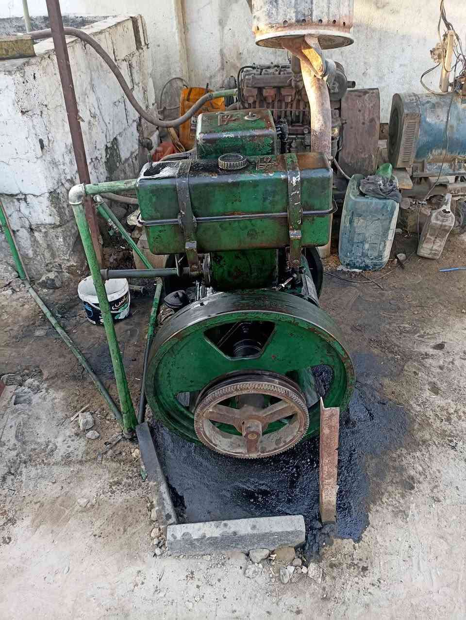 سلام عليكم  للبيع ماطور لستر 8 حصان شغال فول نص هندر  يشتغل بدون راس توليد سعره 500وبي مجال  المكان الديوانيه قضاء السدير  مكلف بالنشر رقم ***********
