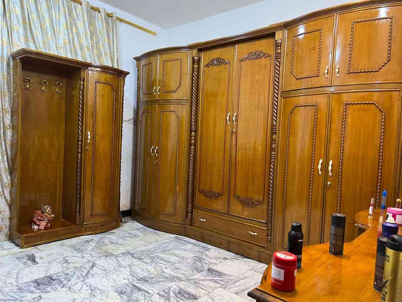 غرفة نوم زان تسكام درجه اولى صاج داخل وخارج شغل ضهر جرجوبه خمسه ملم استعمال قليل مابيها اي ضرر تكمه اخت الجديد مكفوله من الشخط الواقع احله من الصور العنوان حلة حي الجزائر ***********. ***********

نص مكتوب في الصور:
- CandyCamera