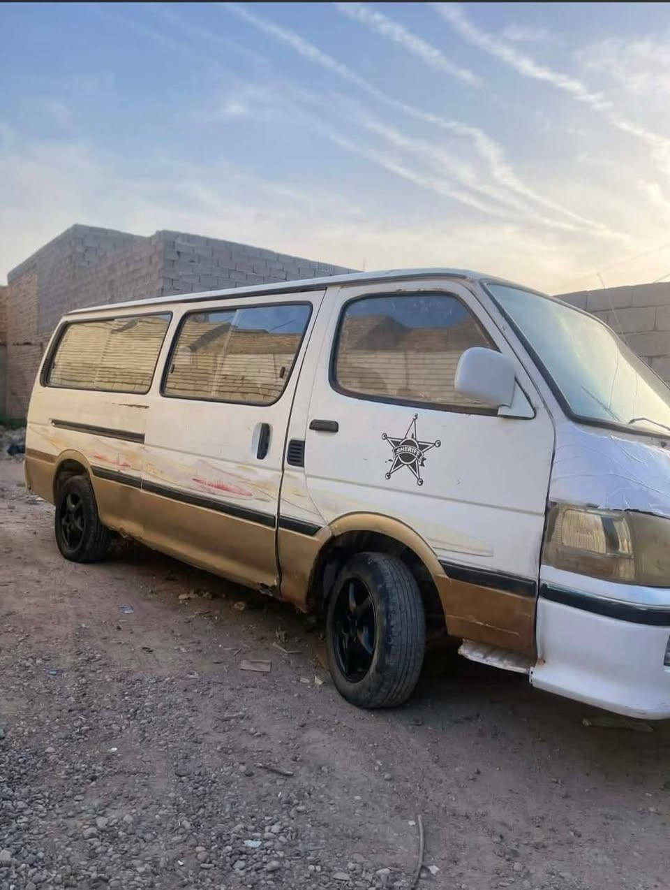سلام عليكم  جنبي.كريت ويل مديل 2009 سيارة نضيفة حلوة لمحرك بي تبخير  تايرات نضيفة غرفتهة حلوة سيارة مابيهة شي رايدهة اب ١٨ وبيهة مجال لعنوان ديالى شهربان ***********
