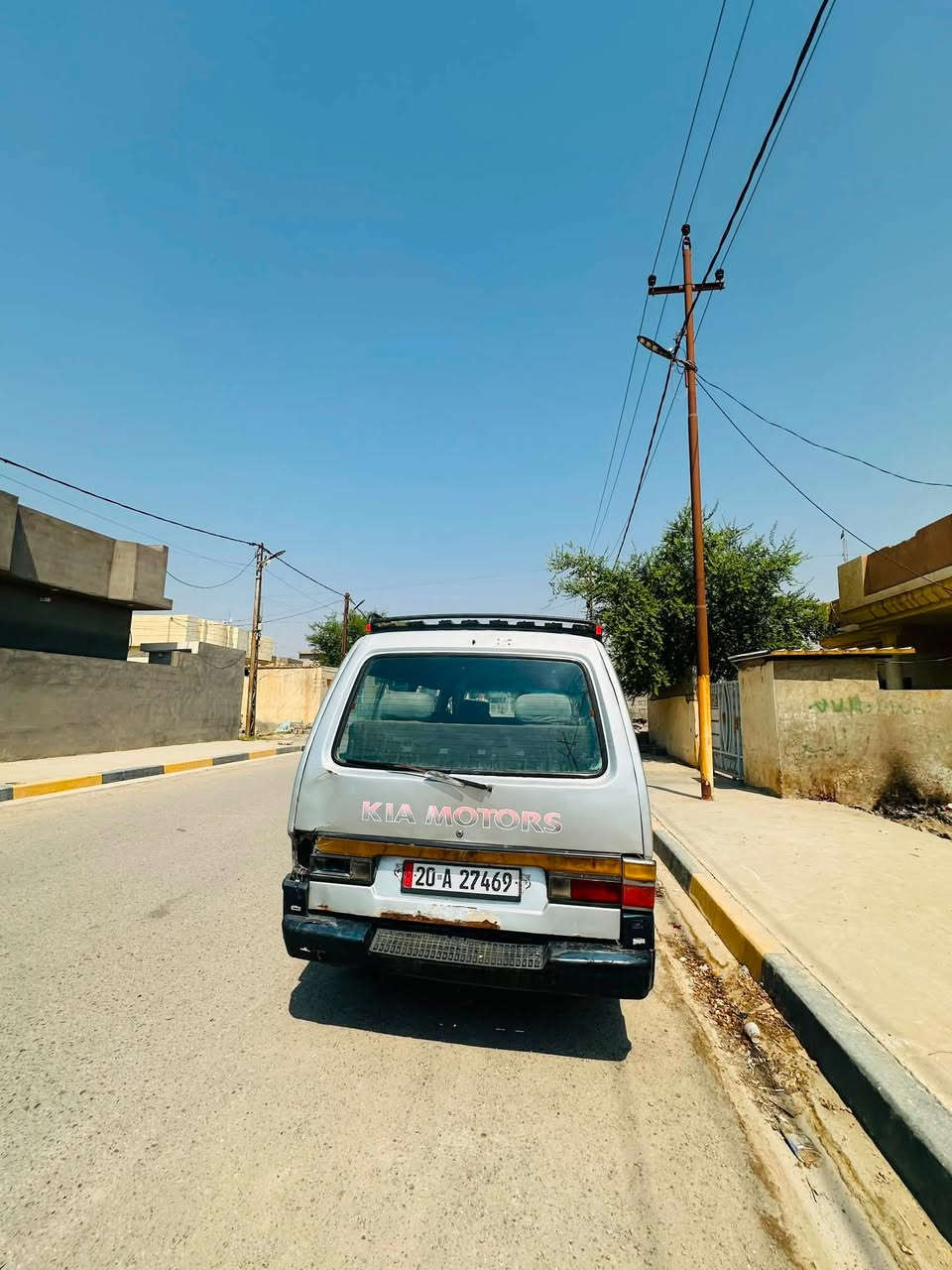 سلام عليكم كية بستا للبيع موديل 95 سنوية نهاية 29 يعني لل 30 كير اكسل خير من الله محركها بي تنقيص شواصيها بس الخلفي معمر الامامي كلشي ما بي مكانها ديالى بعقوبة
 ***********
