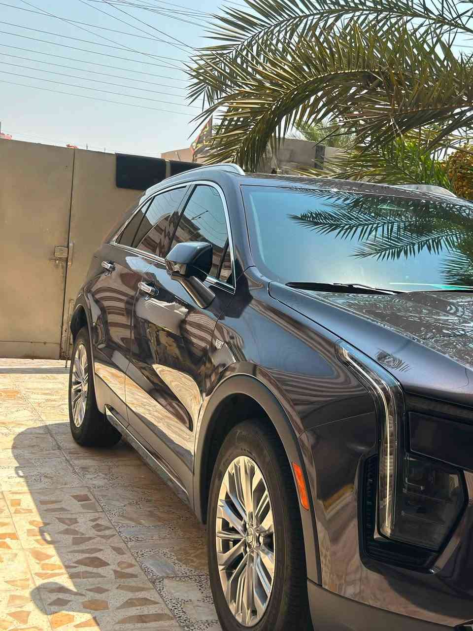 السلام عليكم
كاديلاكXT4 للبيع او مراوس 
فول موصفات 
دخول ذكي اربع بيبان 
جنطه كهربائيه 
بنراما كامل السياره 
تحديد مسار 
قياده ذاتيه 
مثبت سرعه 
وضيعيات قياده 
وضعيات افرود 
شاشه كامله متصله 
اتو هولد 
واتو ستار 
مانع انزالاق 
كشنات تدفئه امامي وخلفي 
مناخ منفصل 
اناره امامي وخلفي لد 

* المحرك: 2.0 لتر تيربو، 4 سلندر.
* الدفع: أمامي FWD أو رباعي AWD 
* نظام Active Fuel Management يساعد على تقليل استهلاك الوقود
______________________
وارد امريكي دخول جديد صور الحادث مرفقه بلمنشور 
رقم الشاصي (1GYFZDR46RF135372)
حادثه ربع الجاملخ الخلفي وربع الصندوك
وخشم البنيد مصلح وصبوغ ربع البنيد 
السعر /240 بيها مجال بسيط 
داخله كتاب شهداء الرقم جاهز وكاله عامه بلسياره 
رقم بغداد
الاستفسار اتصل
***********
مكان السياره بلعماره
