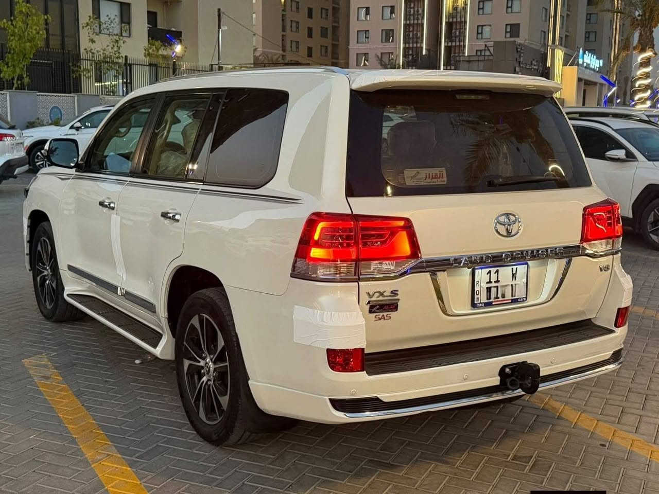 سلام عليكم لاندكروز فول مواصفات  موديل ١٩ جديده جدٱ السياره بدون حادث محرك ٨ سلندر ماشيه ٨٠ تقريبا السعر 500 
رقم صاحب السيارة للاستفسار ***********
