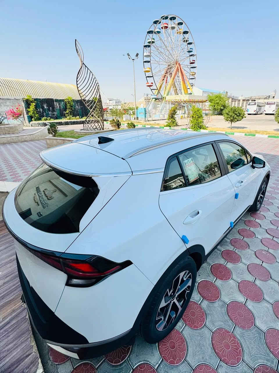 اسعد الله ايامكم بكل خير
الحلال للبيع للبيع او الامراوس كيا سبورتج (2025) خليجي ✅
Kia sportag
وكاله خليجيه كفاله عامه على وضع الشركه كلشي بيها شركه و بلادي عدا pdr كد اربع اصابع و الباقي كفاله من الرصعه و الشخط و البارد و التبديل و الصبغ ..
السياره لله الحمد على ايد وحده من استلامها و هيه زيرو 0
رقم اربيل باسم شركه تريد تحويل تريد وكاله موجوده
ماشيه 38 الف كم 

المواصفات:

♦️محرك 4 سلندر DOHC 2.0 MPI
♦️القوة: 147 حصان
♦️گير أوتوماتيك 6 سرعات
♦️رادار جانبي 
♦️ويل قياس 18 مع تخم تاير نيكسين 
♦️شاشة معلومات وسطية كار بلي متصل
♦️بلوتوث + أوامر صوتية
♦️كاميرا خلفية دواره 
♦️حساسات أمامية وخلفية
♦️بيها نظام المنحدرات  
♦️تشغيل بصمة + دخول ذكي
♦️ تحكم ستيرن متعدد
♦️مثبت سرعة + وضعيات قيادة 4 وضعيات
♦️اوتو هولد +هاند بريك بصمه 
♦️مقياس ضغط الاطارات
♦️مرايات شفط فول كهرباء 
♦️إضاءة LED أمامية وخلفية
♦️حساسات مطر + تعتيم مرآة داخلي

السعر 205$ و بيها مجال بسيط للشراي 

للمعلومه السياره جاهزه من كلشي مكينه كير على وضع الشركه حداديه امامي خلفي وكاله باتري وكاله 
حتى سبيرها ما نازل و لا العده مستخدمه و كل براغي السياره حتى البلاستك باقي بالخط الازرق مال الشركه 

🏠 مكان السيارة : النجف الاشرف  🏠
📌للاستفسار الاتصال  عالرقم التالي :

***********رقم تلفون 
.
.
