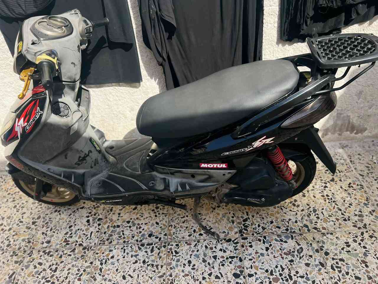 سكنس محتاج بس ضفيره يرادلهة كلشي بيه شغال مجفته جديد بوشه 58 ونص مراوس حسب دراجه رقمي واساب ***********
