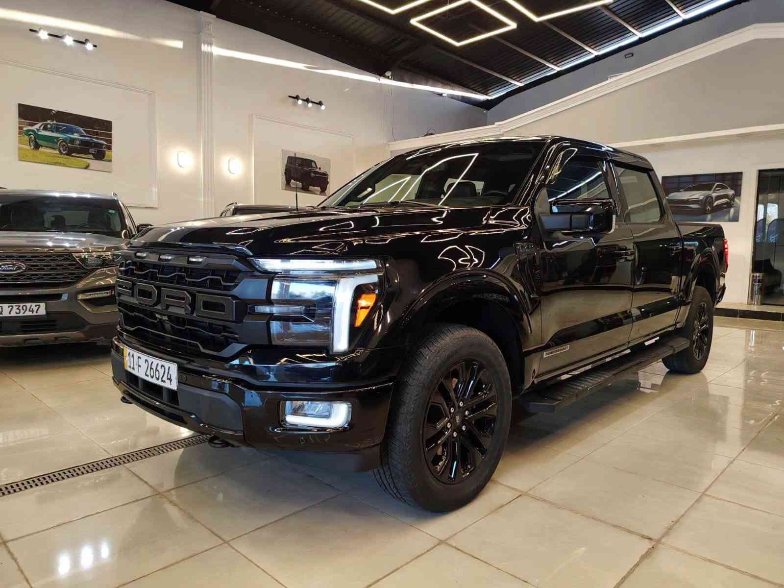 بسم الله الرحمٰن الرحيم
اللهم صلِ على محمد وآلِ محمد 
للبيع فورد F150  2024 هايبرد اسود فول الفول 1/1 داتا شوو و فتحة و دبل كزوز 
السيارة 17000 ميل  فقط   
رقم بغداد مكان السيارة في بغداد 
لمزيد من المعلومات و الاستفسارات عن السعر و الحادث  مراسلة او الاتصال على الرقم 
***********

 #هايبرد 
 #f150
 #فورد
