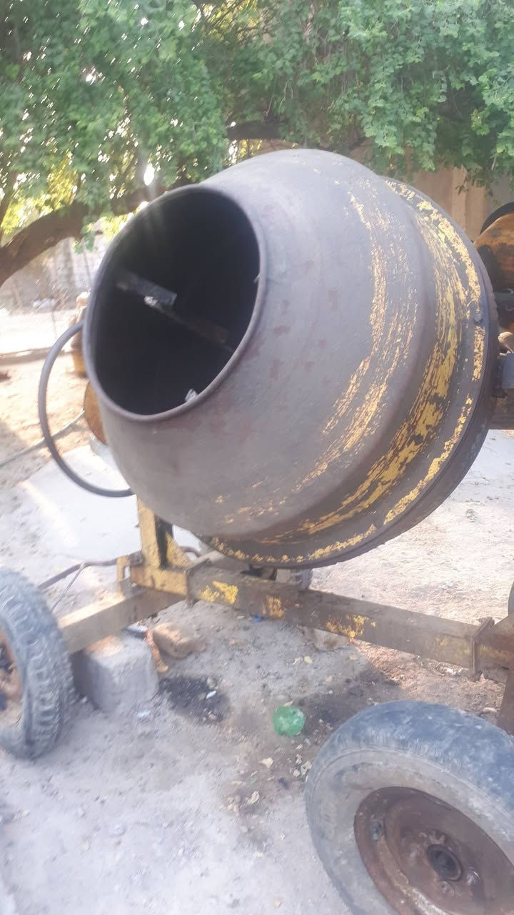 خباطه كيس جدر كبير بعده محرك شركه كلش نضيفه مكان فلوجه ***********
@@
