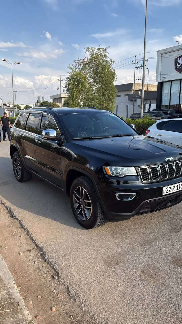 سلام عليكم جيب كراند شيروكي لمتدد فول موصفات رادار امامي حساسات 360 سياره ماشيه 73 رقم اربيل سياره مضلل ينتهي كتاب التضليل شهر الخامس السعر 23 الاف وبيها مجال الرقم***********
ربع جاملغ خلفي صبخ بنيد pdr جاملغ امامي pdr
جنطه تكحيل شي بسيط تكمه ربع صبغ

نص مكتوب في الصور:
- صبغ