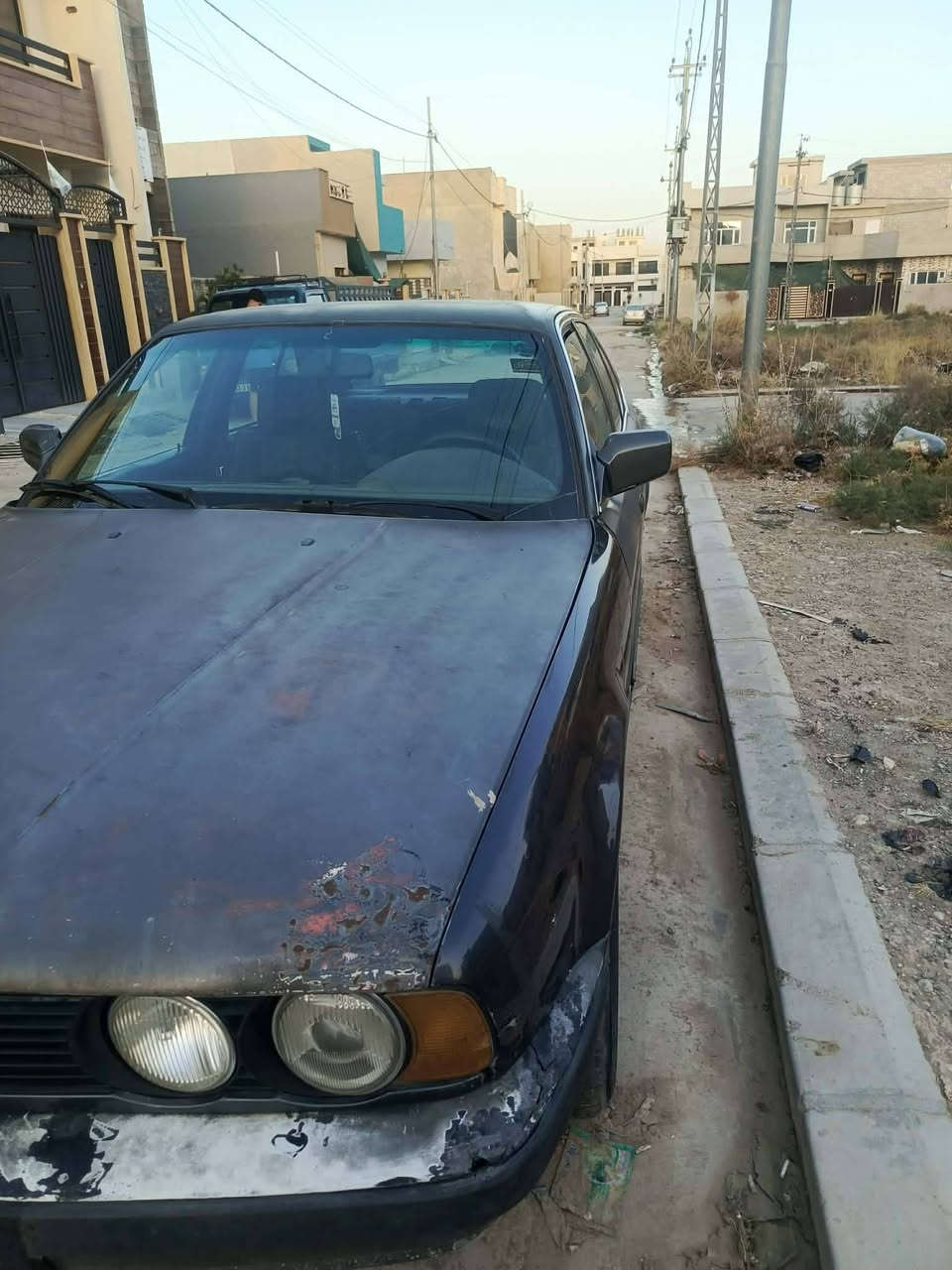BMW 525
مكلف بالنشر 

موديل ١٩٨٩  اصلها فل محور كبس ديجيتال محرك وكير  . 

تبريد معمر ويا تحويرة المحرك. نواقصها مثل ما بالصور. 

السيارة بسمي .  رقم نينوى.. 

التواصل على الرقم ***********
واتس اب
