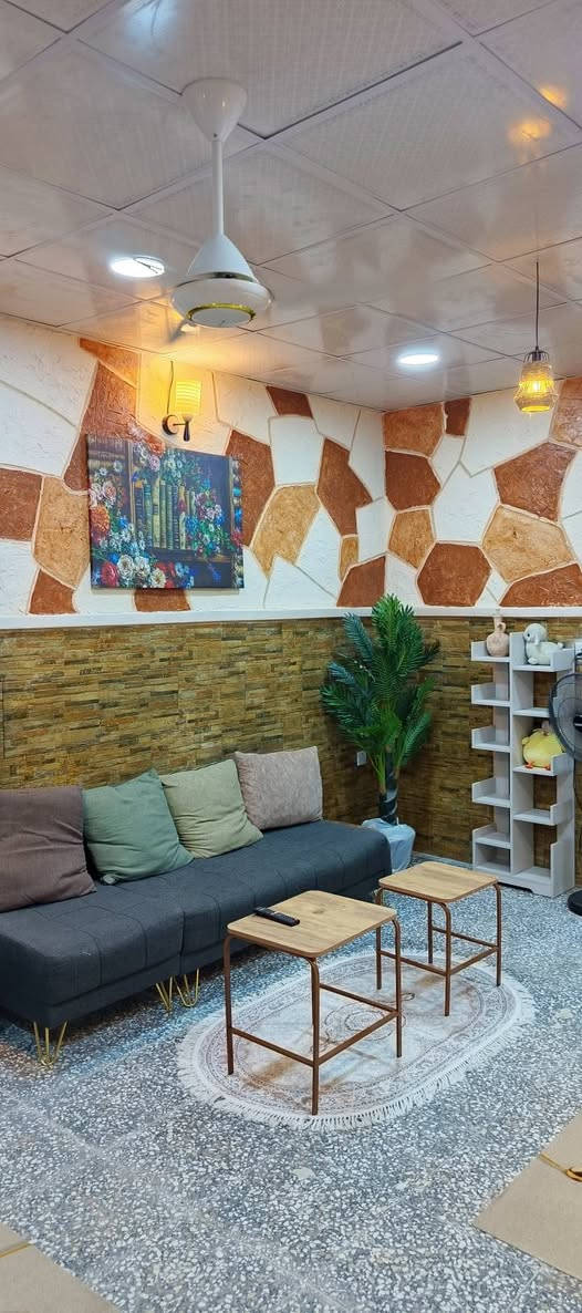 🏡 شقق دجلة المؤثثة للطالبات فقط 🚺

تتوفر شقق مؤثثة VIP للإيجار في منطقة علي الصالح مباشرة على الشارع التجاري/ شارع المركز/(خلف مطار المثنى سابقًا) بموقع مميز وهادئ.
 تبعد الشقق حوالي 10- 20 دقيقة فقط عن:

📍 جامعة آشور
📍 جامعة المأمون
📍 جامعة التراث
📍 الجامعة العراقية للعلوم 
📍جامعة النخبة

مميزات الشقق:
✅ أثاث حديث ومتكامل
✅ غرف مريحة ومطبخ مجهز بالكامل مع حمام وصحيات غربي. 
✅ تكييف تبريد وتدفئة 
✅ إنترنت (Wi-Fi) مجاني (( وقريبا خدمة Starlink )) 
✅ بيئة دراسية آمنة وهادئة مع دخول ذكي للشقة ( رمز سري) مع كاميرات مراقبة خارجية. 
✅ وجود مطعم ماكولات شرقي وغربي في نفس البناية. ويوجد بالقرب من البناية صيدلية ومكتبة واسواق ومحل خضروات وفواكه 🍌🍎🥬وصيرفة ومطاعم شوي دجاج وسمك 🪿🦈 
🪜سهولة الوصول إلى جميع المناطق الحيوية في بغداد { كرخ ورصافة}

💸 الإيجار الشهري للسرير الواحد في غرفة زوجية او ثلاثية حسب حجم الغرفة:
350 الف دينار طابق ارضي وأول
325 الف دينار طابق ثاني  بدون مصعد كهربائي
♟ ملاحظة: يدفع نصف الإيجار الشهري لشهري تموز وأب. 

📣 الوثائق المطلوبة: 
🌹نسخة من البطاقة الموحدة. 
🌹الهوية الجامعية مجددة حسب الأصول. 
🌹بطاقة السكن. 
🌹 توقيع تعهد خطي من قبل الطالبة بالالتزام بتعليمات السكن الطلابي
🔥 ملاحظة مهمة:
♟️السكن مخصص للطالبات فقط وليس للموظفات. 
♟️تعطى الافضلية للسكن لطالبات كليات الطب وطب الأسنان والصيدلة

📞 للاستفسار والحجز وطلب إرسال الموقع الاتصال:
واتس اب ***********
ايميل: dijilahbaghdad@gmail.com,
