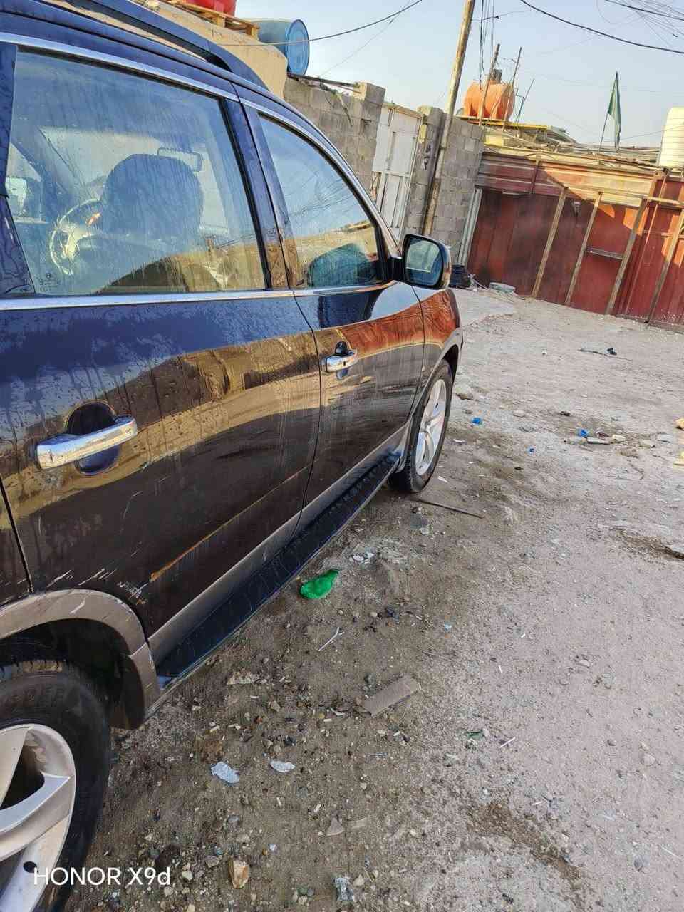 السلام عليكم فيرا كروز موديل 2008كامل مواصفات بدون قطرة صبغ بيها جراد بالبونيد والگصه مال السيارة 6سلندر 3800  سبعه راكب للبيع السعر93 ورقة من الاخير للأتصال ***********

