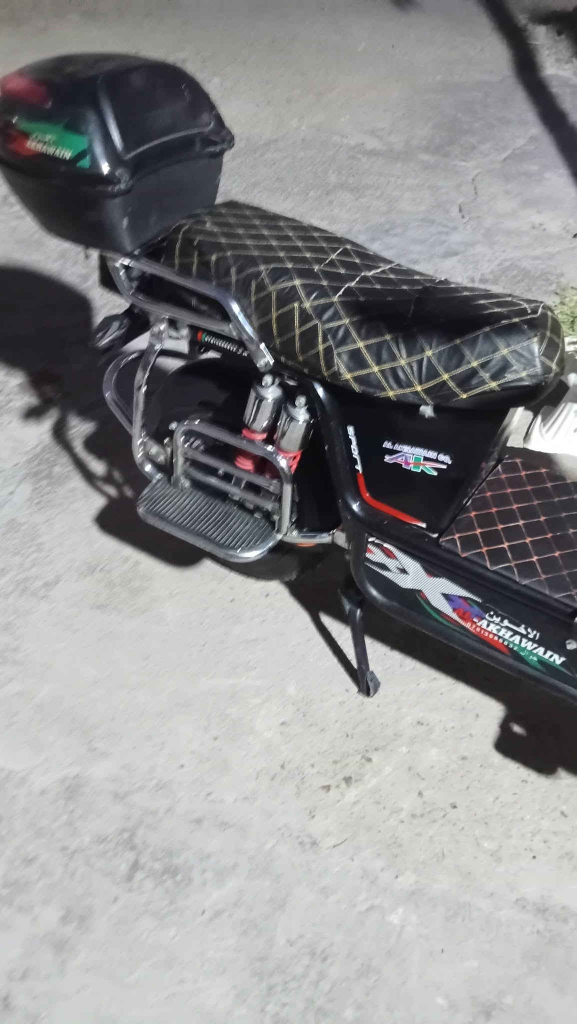 ماطور شحن للبيع جديد بالباكيت موديل 24السعر 600بي مجال قليل بطارياته علفحص  يفرن 10جدد النوعيه ولي الموبايل ***********
