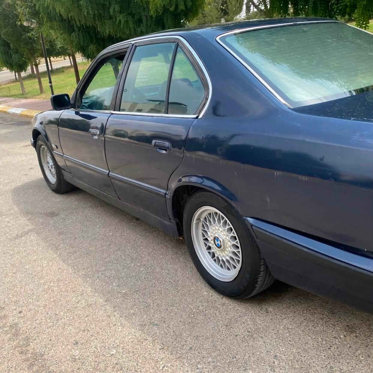 Bmw 525 / 1992
سعر /٤٠ 
سياره اوتوماتيك 
***********
