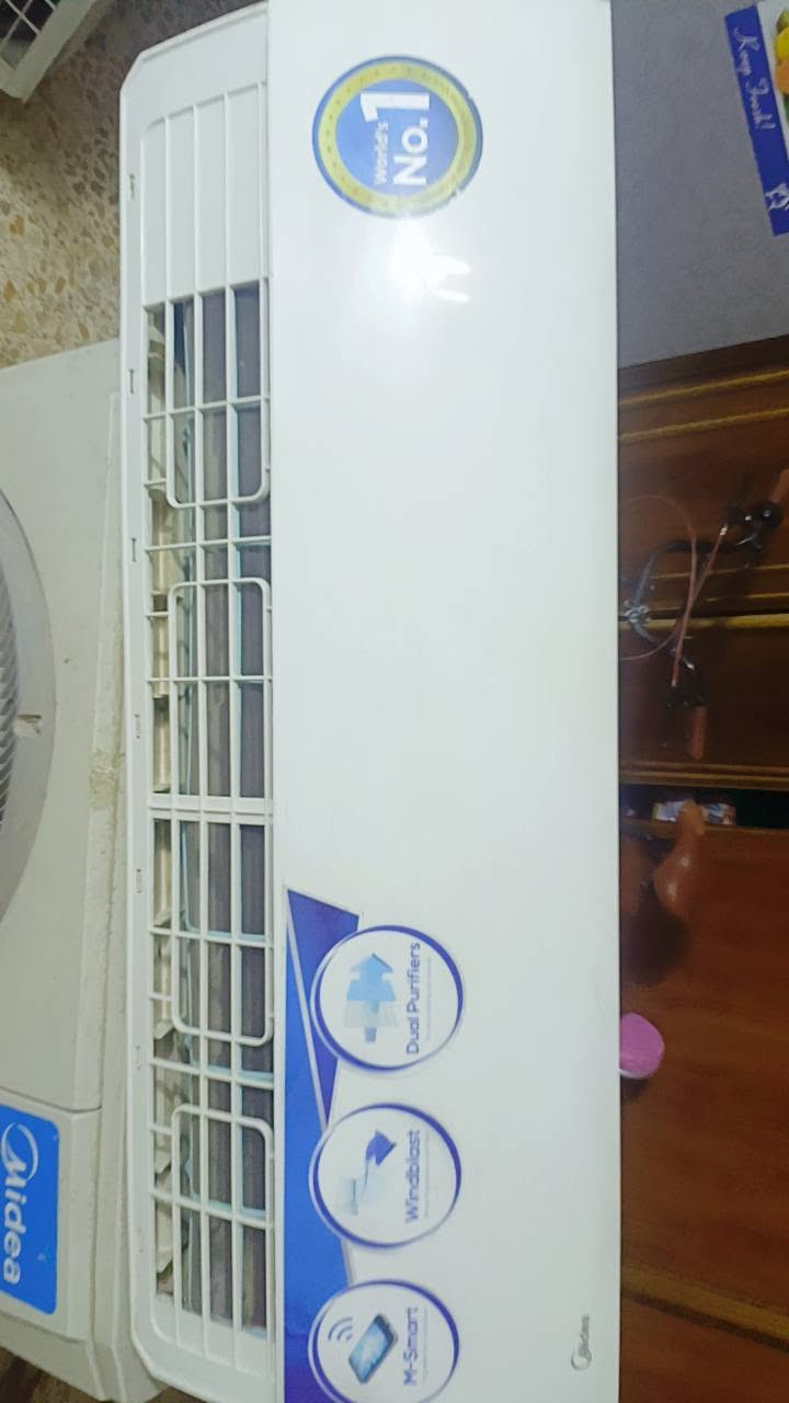 السلام عليكم سبلت ميديا
2طن انفيرتر 
كامل عل فحص مع ضمان 
مكاني بغداد 
شارع فلسطين 
سعر 700
***********
