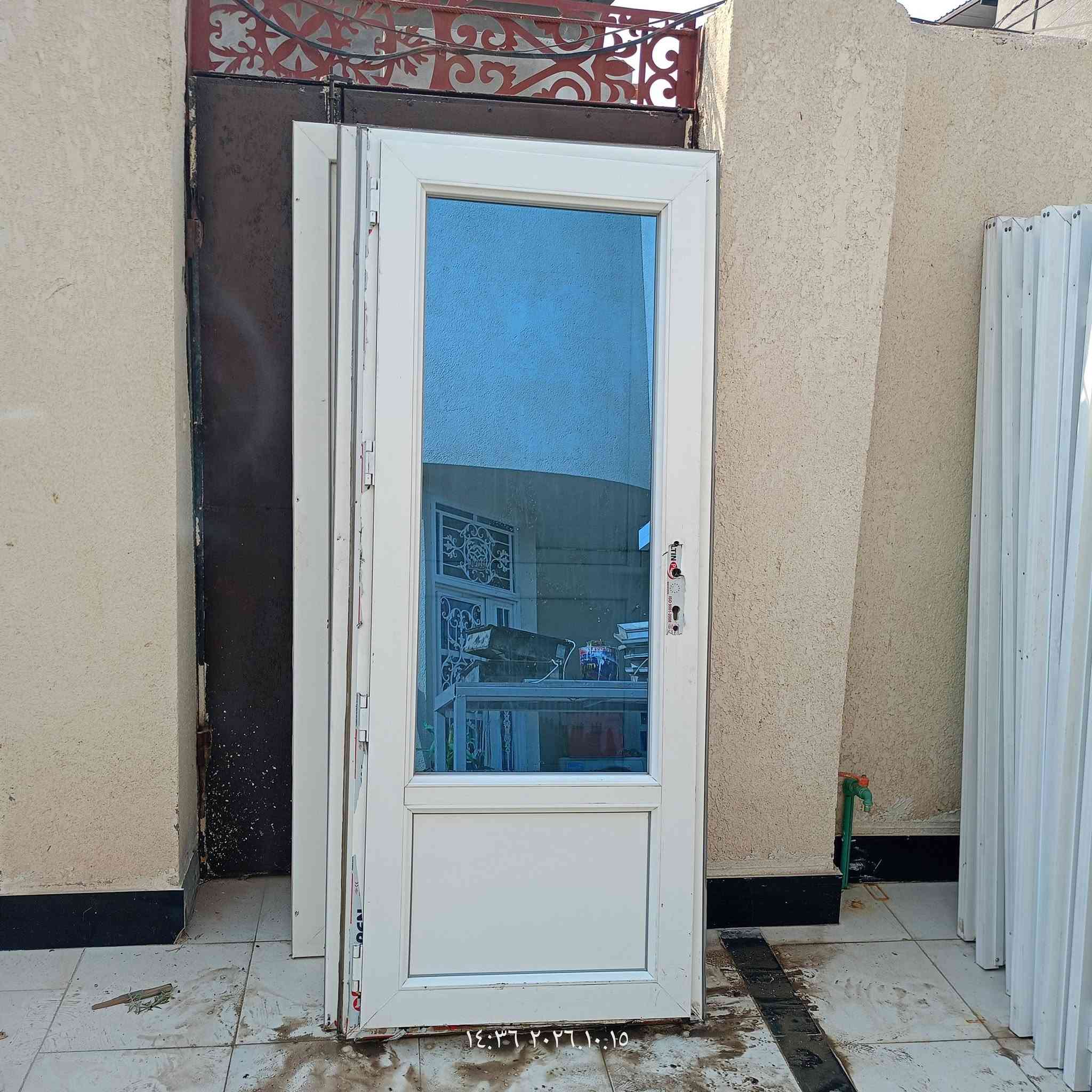 ابواب المنيوم • شبابيك PVC • نظيفات ٩٠٪