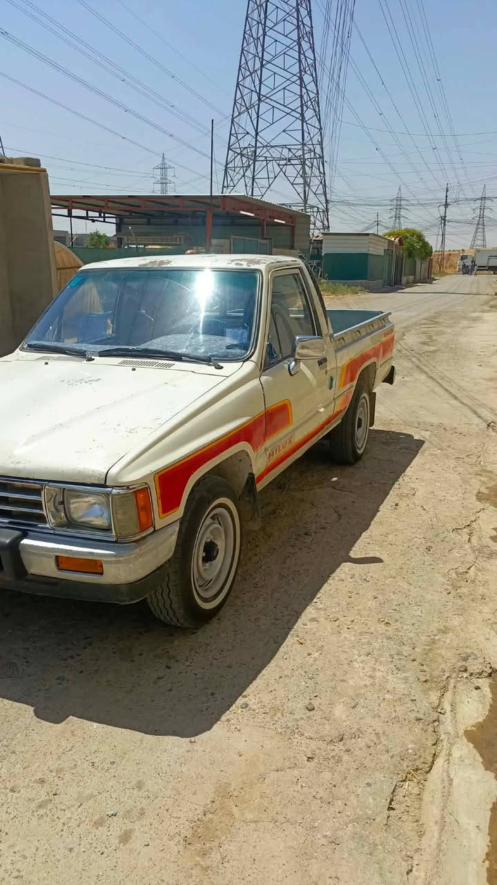 بيك اب كروسيده 88 رقم صلاح دين شرط اكسن گير محرك وصبغ فقط بجاملغ الامامي اليسار لباقي شرط بلادي سيارة جاهزة مناقصه برغي مال جناي السعر 57 وبيها مجال لشراي 
***********
*********** مكان السيارة الموصل الأيسر
