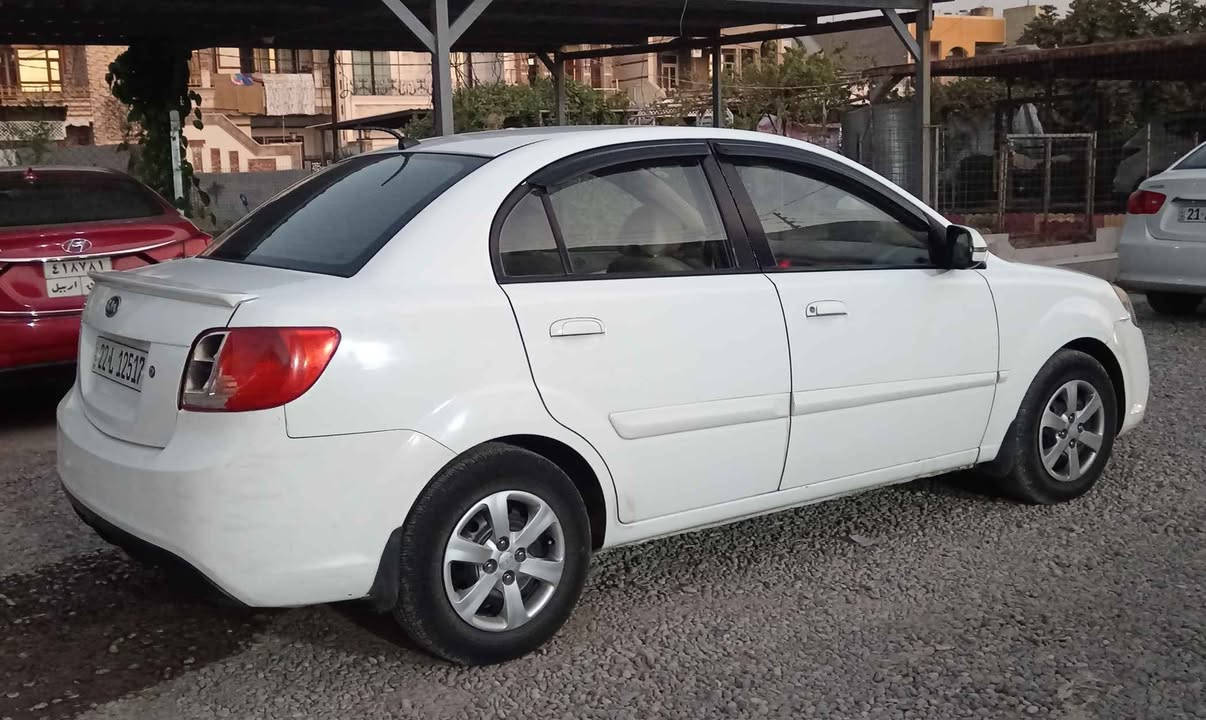 مكلف بالنشر 
🚗 كيا ريو.     2011 
- اللون: أبيض
- 4 تكوات
- محرك.      16 
- جامات كهرباء
- قفل مركزي
- مرايا كهرباء
- كربون بانزين  مامسجلة
    بدون ضرر. بدون صبغ 
    السيارة نظيفة وجاهزة
     مال بيت 
- سعرها $.  91.       ورقه  بيها مجال كلش بصيط خابر وتدلل
مكان السيارة موصل حي التأميم قرب محطة التأميم
***********      كورك
***********      اسيا     واتساب أربيل, العراق
