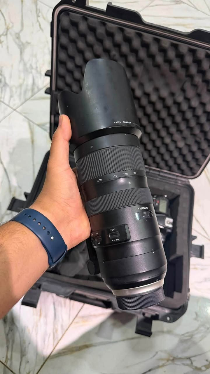 كاميرا نيكون D810 ( شترها 110 الف )
( مدخل الرام الـ SD عاطل فقط مدخل الـ CF يشتغل )
 
مع عدسة نيكون 24 - 120 mm 
  
عدسة تامرون 70-200 mm العدسة للنيكون
 
مع شاحنة بطاريات وبطاريتين 

تريگر گودوكس

شباب الي يردهن يدخل خاص يقيمهن وهلا بيكم جميعاً

***********
