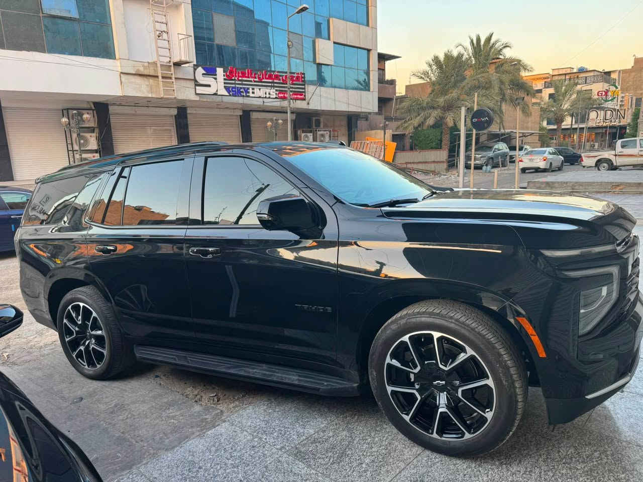 -السلام عليكم 
-تاهو RST فول مواصافات 
-مكينه 5300 
-مديل 2025 
-رقم بغداد كتاب شهداء. 
-ماشيه 26 m 
-كشنات منفصل 
-كير مكينه شواصي. لغود مكفول. 
-سياره جاهزه بدون اي. نقص
- صور الحادث بلمنشور
- ⁠البنيد مبدل وباب خلفي صبغ فقط 
- ⁠ايرباك ستيرن ودشبول 
- السعر و الاستفسار اتصل ع الرقم 
-عنوان زيونه شارع ربيعي. 
*********** بغداد, العراق
