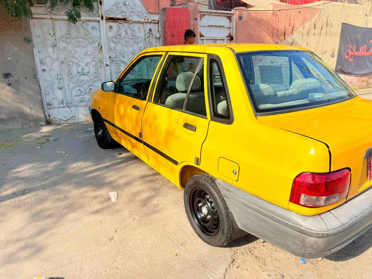 سلام عليكم سايبه موديل ٢٠١٥ مكينه و كير و حداديه و شواصي مكفولات تبريد ثلج بيها صبغ جاملغ والباقي مكفول السعر ٣٤ وبيها مجال هاتف *********** مكان نهايت حي اور
