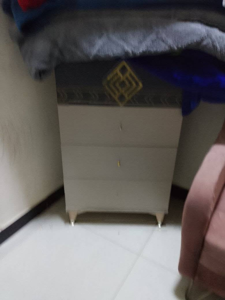 غرفه نوم للبيع المكان بغداد حي العامل للاستفسار الاتصال على واتساب فقط *********** السعر 500
