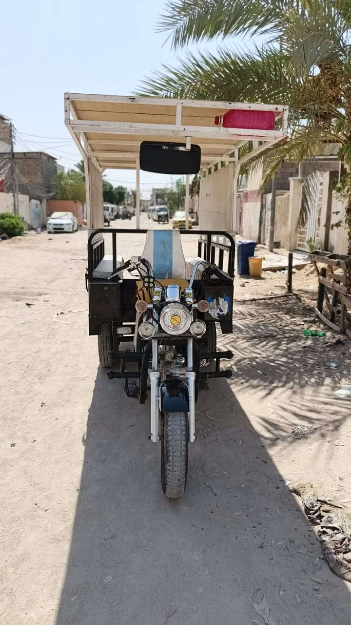 للبيع اوراق اصولي مديل 14 شاصي كفاله مكينه جديده دراجه معايزه برغي شراي يتصل *********** سعر مليون و800 وبيه مجال قليل دراجه معايزه برغي
