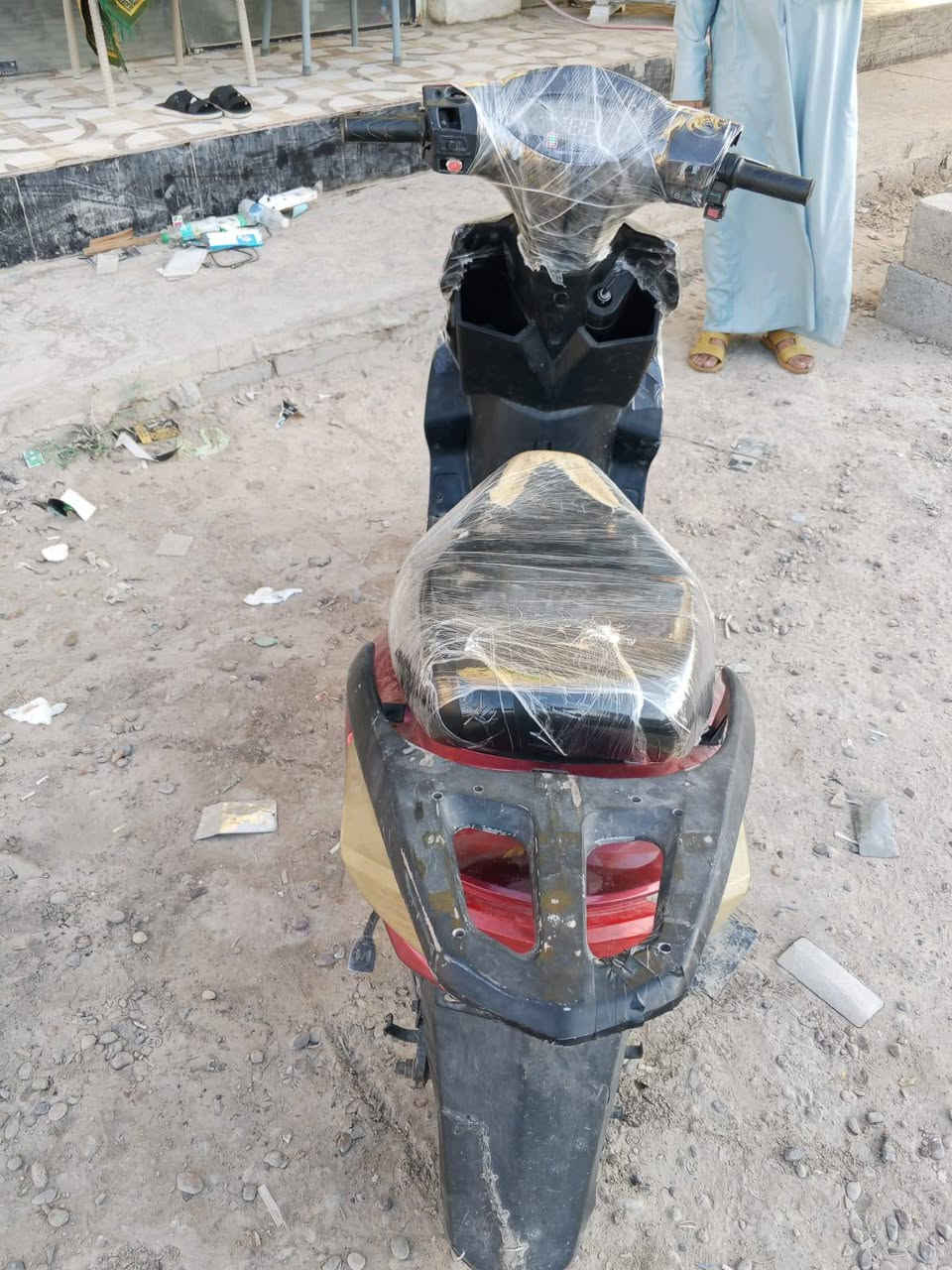 السلام عليكم موطور شحن للبيع بطاريات يقرن 10 على الفحص سعره 250 رقم هاتف ***********
