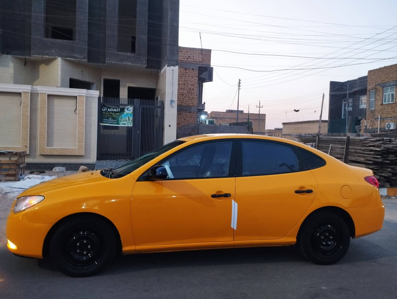 سلام عليكم الانترا امريكي 2010 تبديل باب عبري فقط بدون دواخل ولباقي ليبل واحد مكينه حاويه تبريد جاهز  صبغه جديده مصفره هيئه وغرامات سياره بسمي تخم تاير جديد العنوان ذي قار سوق الشيوخ سعر 95وبيها مجال *********** /***********
