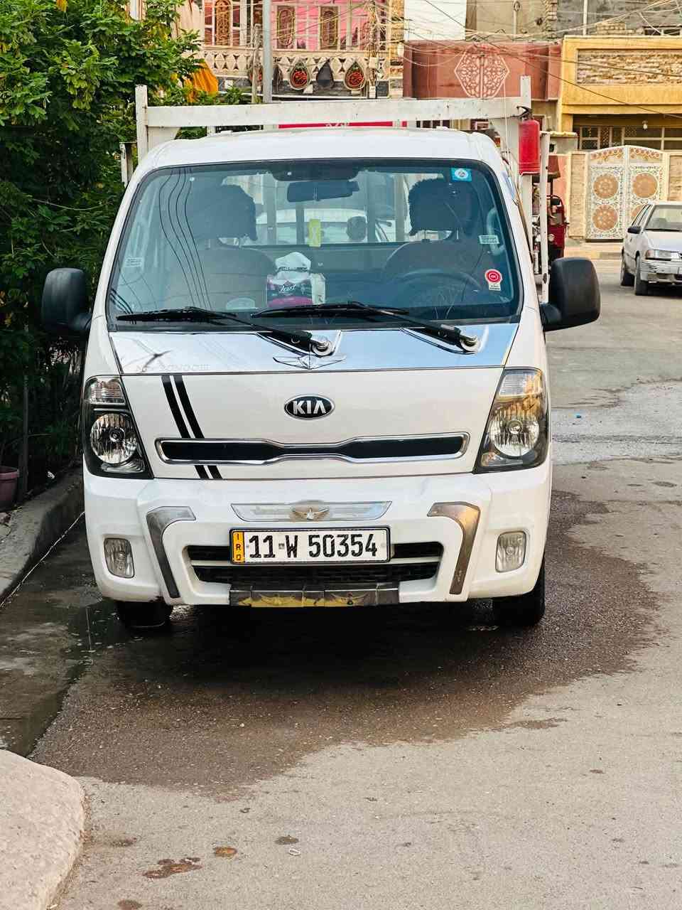 اللهم صل على محمد وآل محمد
كيا 2700 موديل 16 سيارة جاهزه للاخير

تبريد ثلج تدفئة الجام مغلف عازل حراري  بدون اي نقص مكفوله من الضربه والصبغ عدا اقل الشبر بارد جوه الربع وتكحيلات بسيطه رقم بغداد تحويل ثاني يوم 

سعرها 108 وبيها مجال حك جيه 

مكاني بغداد ***********
