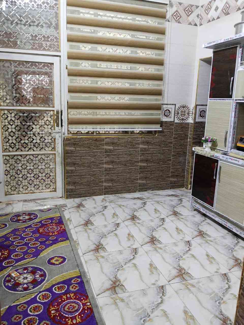 📍موقع جسر العمار حي النهرين
 بيت تحفه 🧿ما شاء الله  اللهم صل ع محمد وآل محمد

بيت للبيع زراعي🏡 200م

غرفتين نوم 🛏
صاله 🖼
مطبخ 🍽 حار وبارد 
إستقبال 🏛
صحيات داخلية وخارجية🪞

شغله درجة أولى شرط 
سيراميك هندي وبورسلين
يعني مثل هيج بيت ما تحصل 
#السعر بلاش 85 وبي مجال

معامله مرفوعه للطابو 📑📤
الوسيط العقاري 
***********☎
عندك عقار للعرض دز تفاصيل كامله وصور والباقي علينه
وتدللون 🥰
