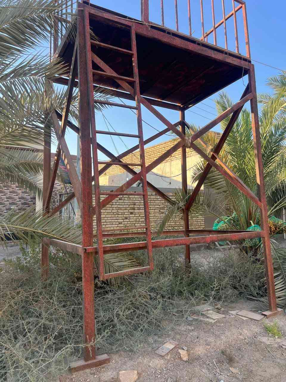 قاعدة تانكي • حديد ثقيل • درج الحداد