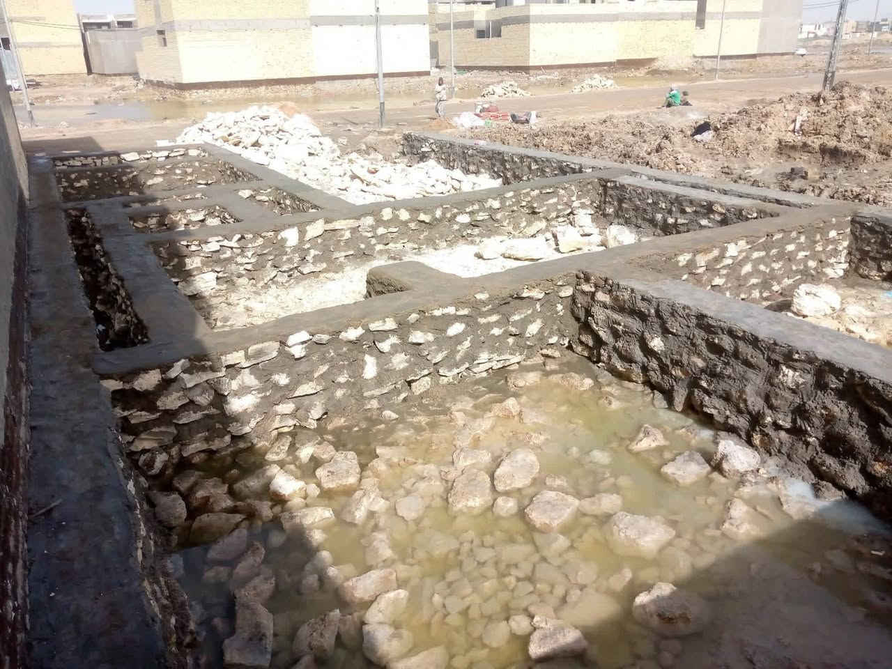 شغل حجر حسب الطلب باشراف البناء علي ال مري اتصال على رقم ***********
