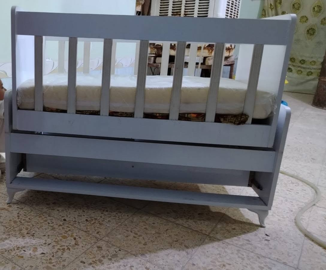 كاروك للبيع ب75 بس الهزاز مايشتغل نضيف شوف العين
متواجد خاص ***********
