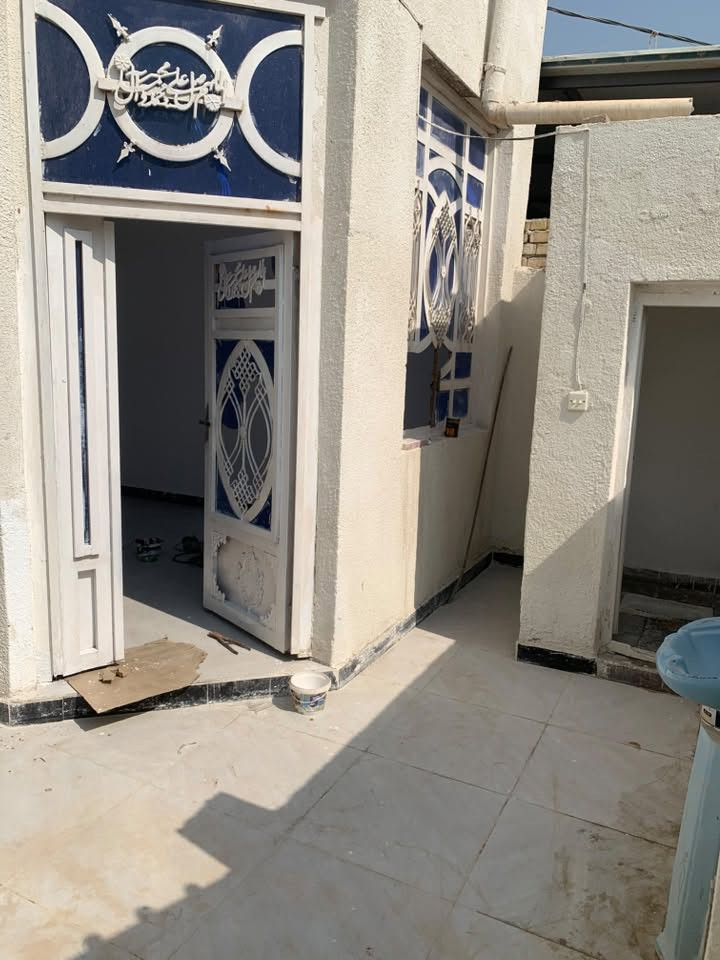 الصخيين • ١٣٠م • غرفة ١