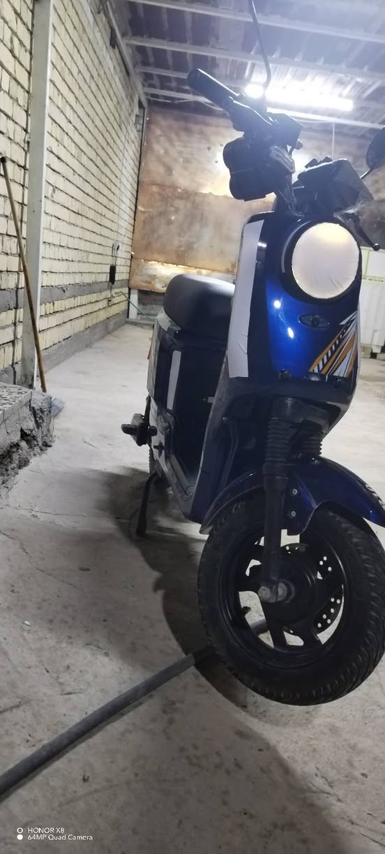دراجه شحن ار 10 دراجه نظيفه حلوه بطاريات جدد سعر 500 وبيها مجال رقم التواصل فقط واتساب ***********
