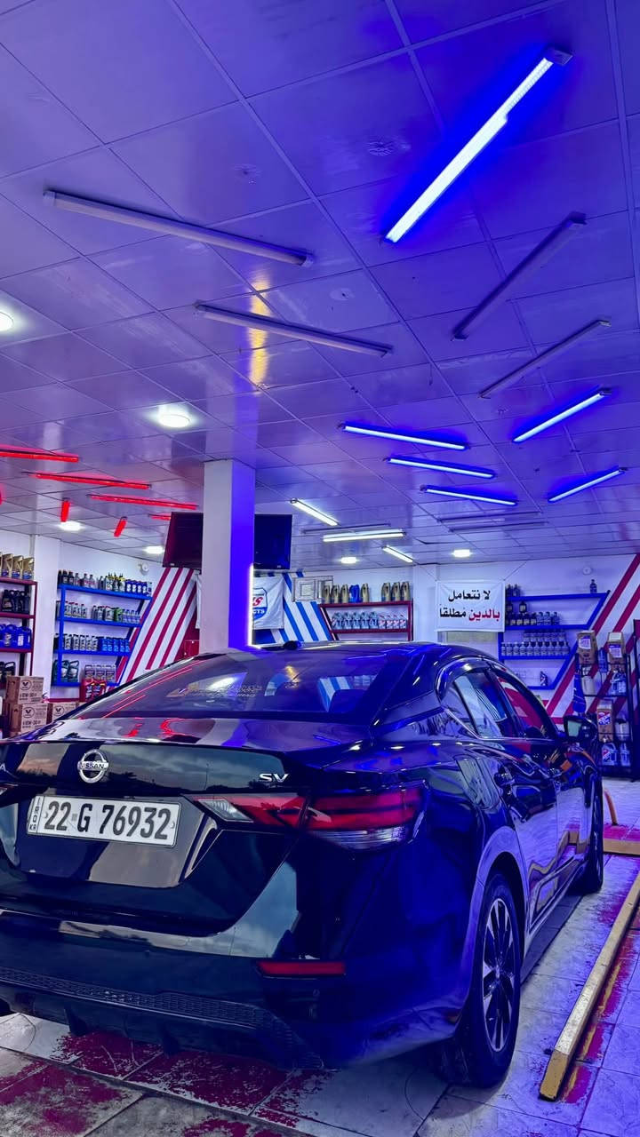 🚘 نيسان سنترا SV موديل 2020
⚫ اللون: أسود
🔧 المحرك: 2.0 لتر – 4 سلندر
⚙️ القير: CVT أوتوماتيك
💨 الدفع: أمامي
📍 الممشى: 140,000 كم

✅ السيارة مرتبة ومستخدمة شخصياً
✅ المواصفات SV
✅ مكيف وتبريد ممتاز
✅ كاميرا خلفية
✅نقاط عمياء
✅ شاشة carplay , android auto 
✅ مثبت سرعة
✅ تحكم ستيرن
✅ تشغيل بصمة/زر
✅ أنظمة أمان متعددة

وبعد مواصفات ال sv المعروفة
السيارة نظيفة واستخدام شخصي ومداريها خوش مداراة

⚠️ ضرر السيارة
 كما موضح بالصور .

رقم الشاصي / 3N1AB8CVXLY225916

💰 السعر: [ 130 ورقة وبيها مجال للشراية] 

مكان السيارة 
ديالى / الخالص

للاستفسار والتواصل: ***********
***********
