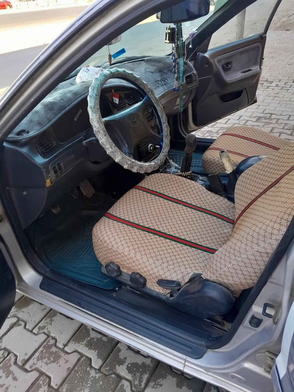 سوناتا تو موديل 1994 رقم بغداد باسمي 
مشروع وطني سياره كفاله عامه كير ماكينه خير من الله تبريد شغال.*********** [علما ان السياره كفاله حتى من الصبغ على وضعيه الشركه.]

