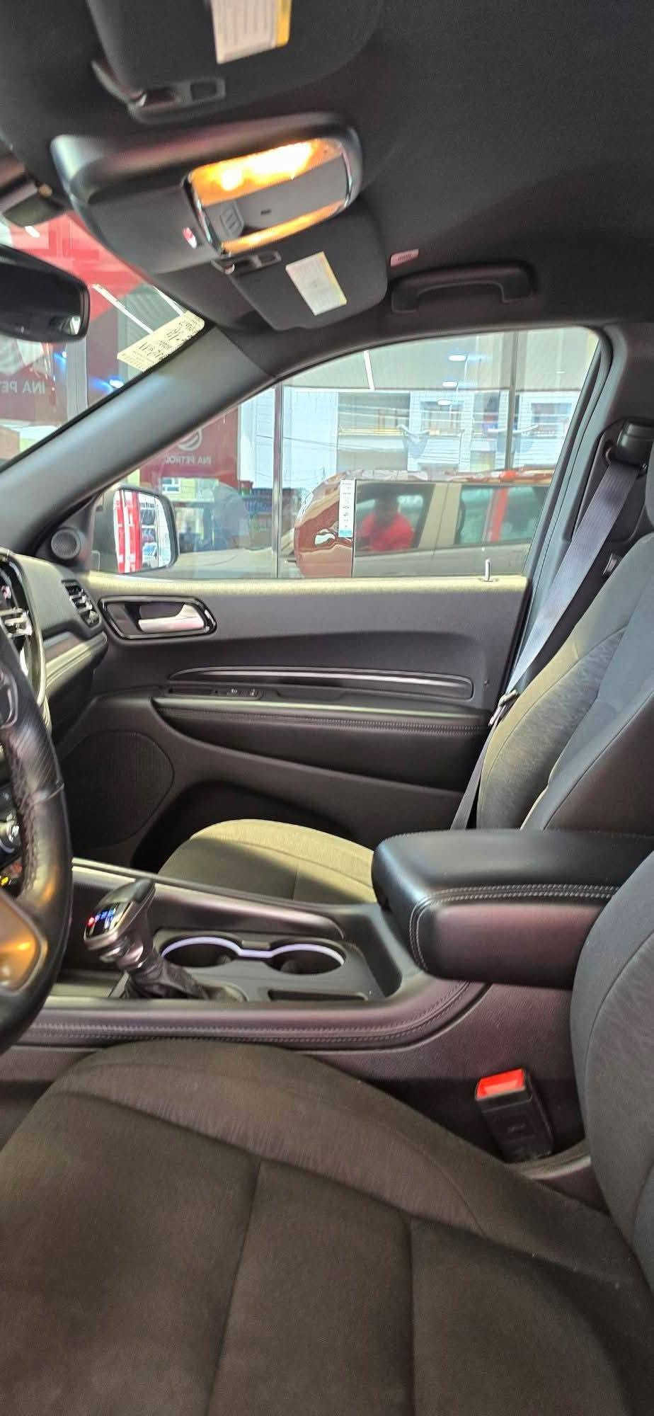 دورنكو 2023 
6 سلندر 3.6L
رقم دهوك بأسمي 
رقم وهزة وسنوية جديد 2032
جداً نظيفة السيارة وبدون نقص نهائياً

رادار جانبي ( نقطة عمياء )
اشارة ليد LED
كشن وستيرن تدفئة 
وضعيات قيادة سبورت وايكو 
اوتو ستارت ستوب ( انطفاء ذاتي )
بيها قطعتين تبديل شركة وقطعتين بخ
حادث جانبي 

السعر :  263 وبيها مجال 
مكان السيارة دهوك 
***********
***********

اتصال أو واتساب زاخو, دهوك
