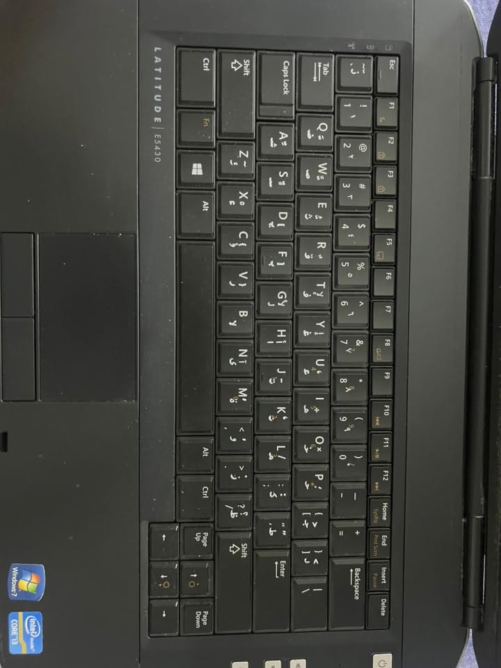 💻 لابتوب Dell Latitude E5430 بحالة ممتازة للبيع 💻
جهاز عملي وقوي من الفئة المكتبية (Latitude) المعروفة بتحملها العالي وجودتها الممتازة، مناسب جداً للدراسة، العمل المكتبي، والتصفح.
✨ المواصفات الفنية:
 الماركة والنوع: Dell Latitude E5430
 المعالج (CPU): Intel Core i3
 حجم الشاشة: 14 بوصة (14.0" HD)
 الذاكرة العشوائية (RAM): 4 جيجابايت
 لوحة المفاتيح: تحتوي على الأحرف العربية والإنجليزية الأصلية
⚙️ مميزات إضافية:
 جسم كلاسيكي متين ومقاوم للاستخدام اليومي
 يحتوي على جميع المنافذ الأساسية وتوصيلات الـ Docking
 كمرة وميكروفون مدمجان للمحاضرات والاجتماعات أونلاين
📍 حالة الجهاز: شغال وبحالة جيدة جداً (جاهز للاستخدام) ،،،، السعر 75،000…. العامرية … واتساب ***********

