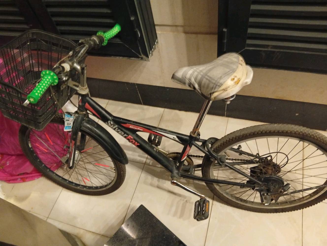 بايسكل ياباني حجم 24 نضيف اخو الجديد لايت شغال بطاريه جبيره مال لايت ابريكات شغال