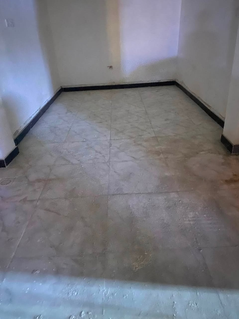 عمارة للبيع في بغداد منطقة الدورة وارد 3 ملايين قابل للزيادة
المساحة 200م ركن على اربع شوارع موقع حيوي ممتاز تحتوي على 3 محلات + 5 شقق + مشتمل بناء درجة جيدة 
سند مستقل بسم شخص واحد طابو ملك صرف على طابو البياع  
للاستفسار: ***********
