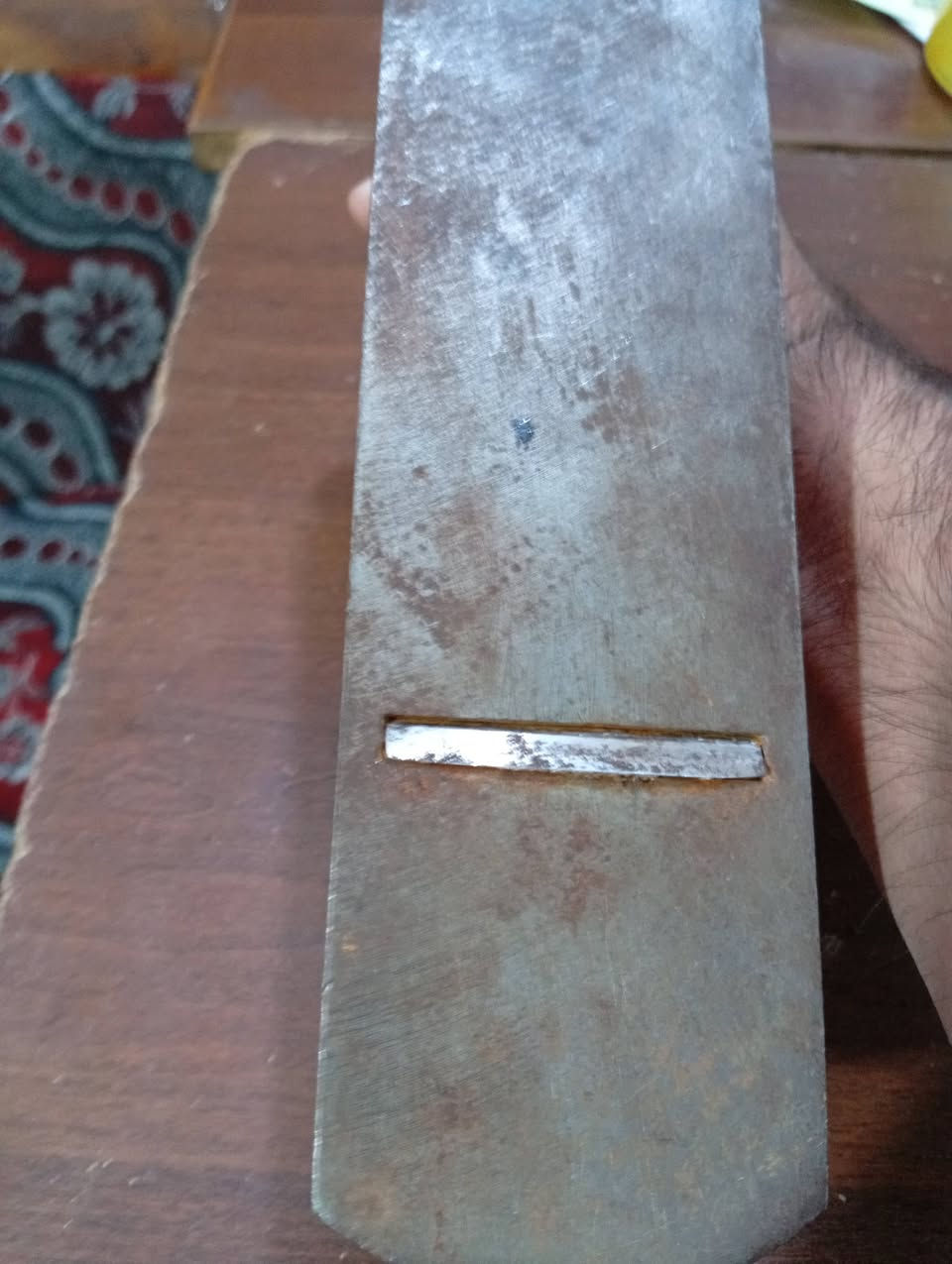 سلام عليكم ريبون نجاري اصلي مستخدم سعر ٣٥عراقي بغداد ***********
