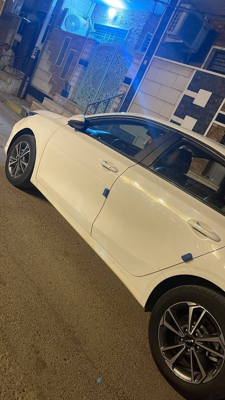تحيه طيبه السلام عليكم
كيا كي 3 2024 
فول مواصفات 
بيها 3 اماكن بارد 
عداد المسافه 44
محرك 1500 دبل نوزلا 
كشنات جلد 
تحكم ستيرن 
حساس 
شاشه كامره 
فتحه سقف 
ويل كب 
تبريد قطعتين 
بصمات تشغيل 
مال بنيه كلش حلو نظيف 
رقم بغداد دولي باسمي تحويل مباشرة 
السعر 120 ورقه 
اي استفسار 
***********
مكان بغداد

