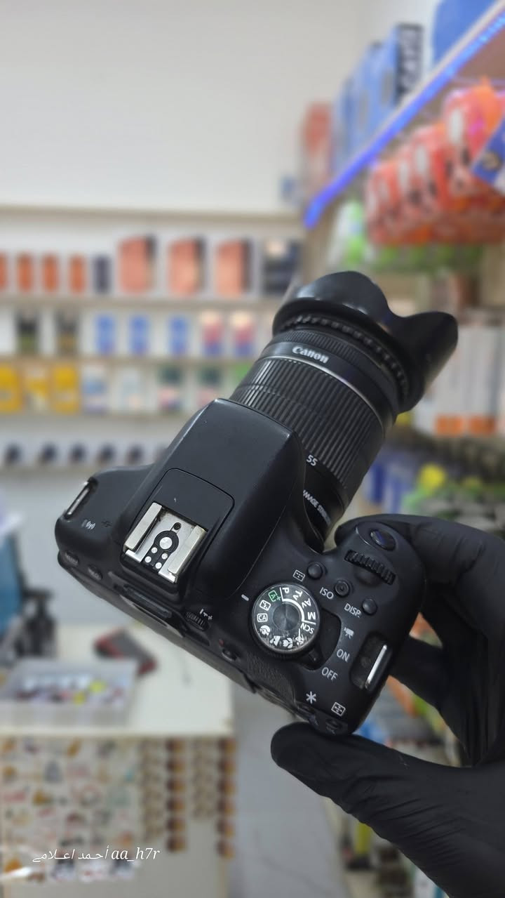 كامرة كانون 750D • نظيفة • عدسة 18-50