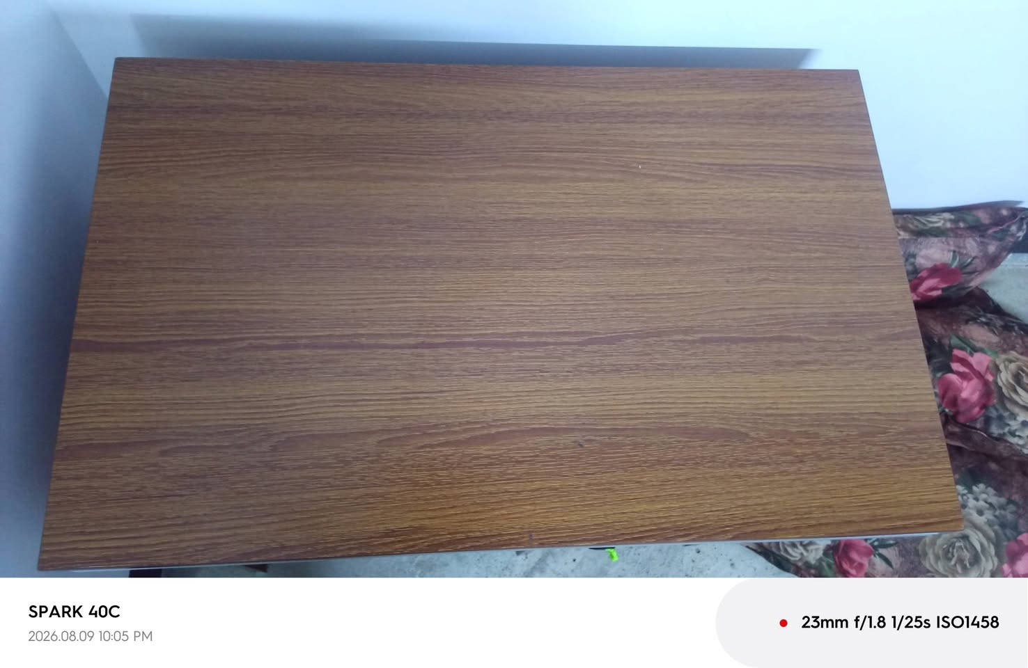 ميز دراسي للبيع سعر 55لف *********** واتساب شغال فقط

