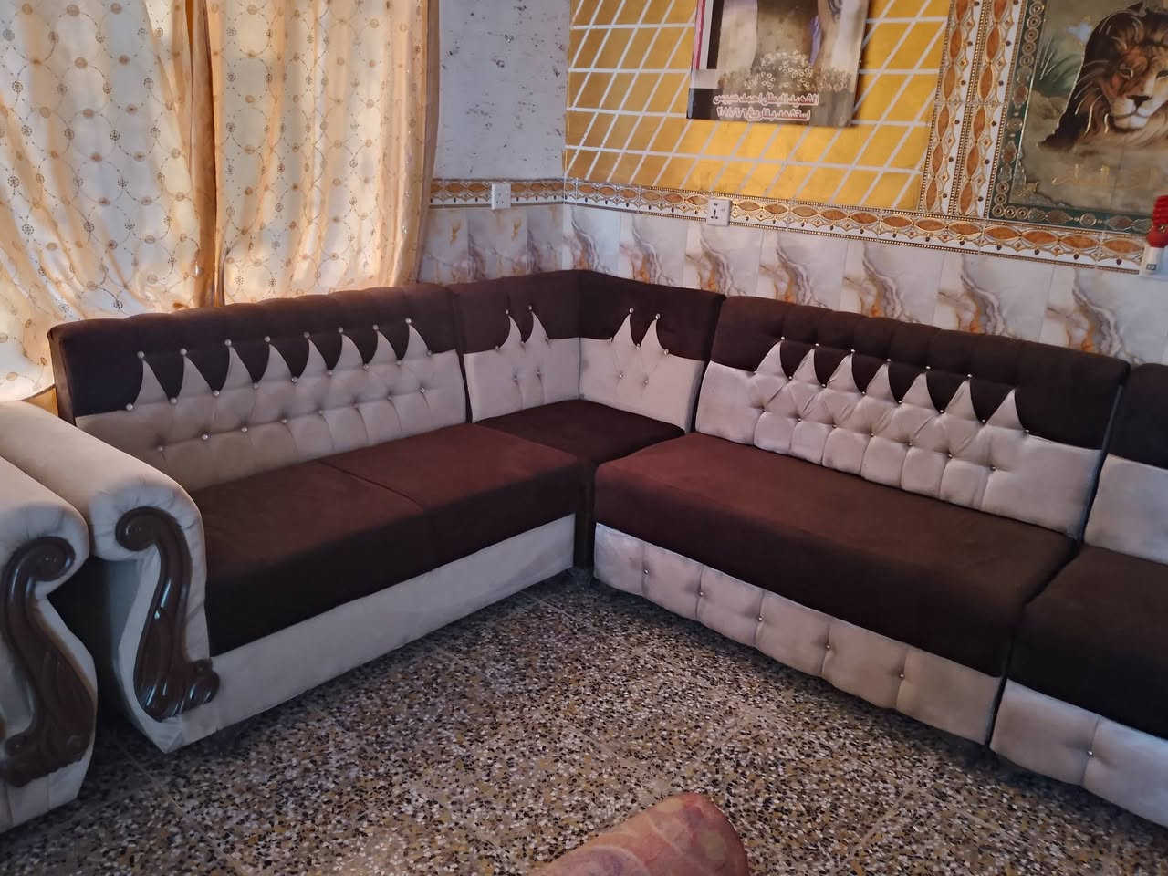 للبيع طقم قنفات مرتب ونظيف 🛋️✨
مناسب للبيت، وحالته واضحة بالصور.
للاستفسار والسعر راسلني خاص 📩
بيع وشراء – السعر قابل للتفاوض,,*********** مكانه طاهريه
