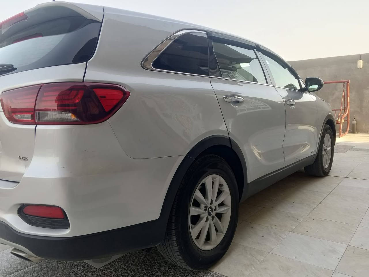 سورنتو موديل 20 امريكي v6 حادثها بارد بقبق الجنطه ماشيه 84 ميل ب 190 وبيها مجال للشراي سياره جاهزه وحلوه للاستفسار ***********

