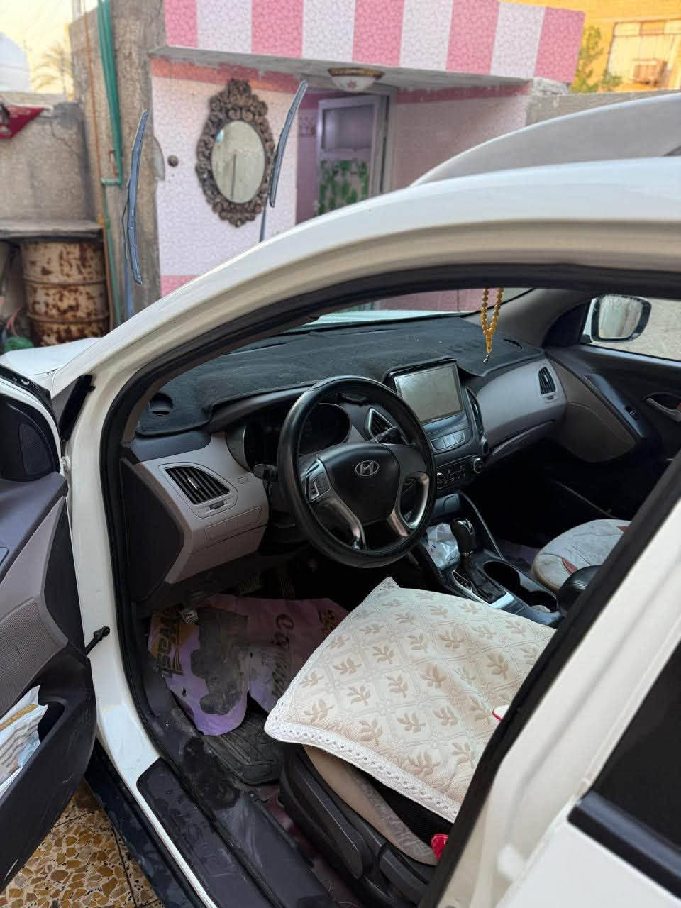 توسان 2011 خليجي بيضة
مكينه 2000
بيه صبغ وسمكرة البنيد وكم ملاحضة 

بالنسبة للسونار موجود مع الصور 

السعر 120 ورقة وبيه مجال 

بغداد/العبيدي /حي الرئاسة

الهاتف :- ***********

