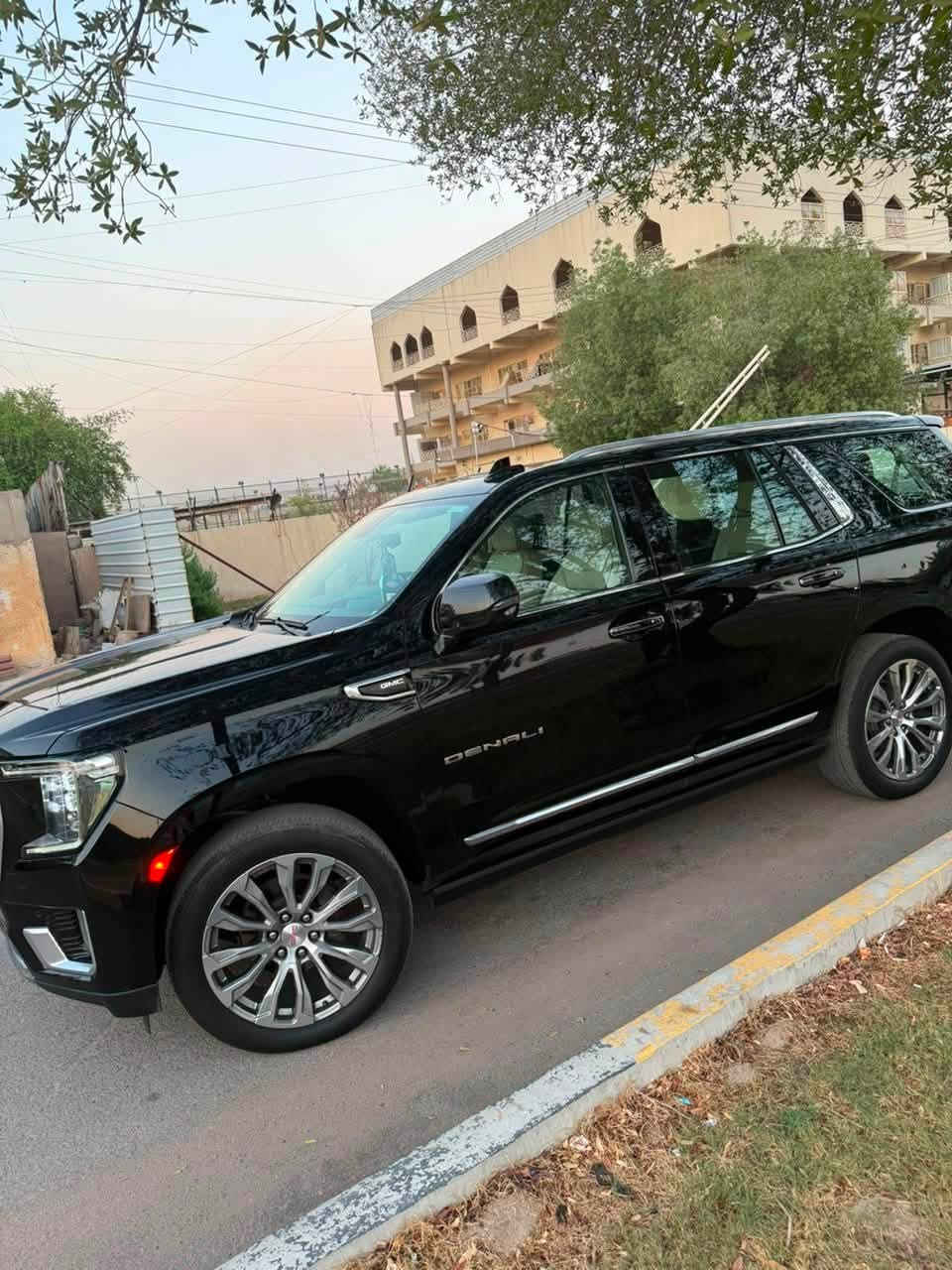 سلام عليكم يوكن دينالي 2021 سيارة كفالة عامة من الاخير
سيارة فول موصفات 3شاشات
كشنات كهرباء تبريد وتدفئة كراسي منفصلة
3قطع تبريد
فتحة بونرما
ثلاجة
نضام صدر جوبلسات
نحكمات ستيرن وشاشة سيارة فول من للخير وموصفات دينالي معروفة ملاحضة مكينة مفتوحة مبدل بية بطل
للستفسار ***********
مكاني بغداد
