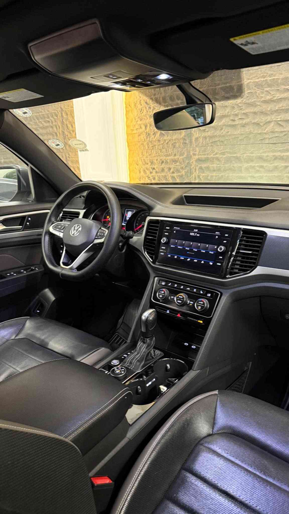 Volkswagen 
Atlas
2021
SE V6
87.000km 
Clean title
235$ w majal
***********
————————————-
فولكس واكن 
اتلس
٢٠٢١
اس اي ٦ سلندر
٨٧.٠٠٠كم ماشية
كلين تايتل
٢٣٥ ورقة و مجال
*********** أربيل, العراق
